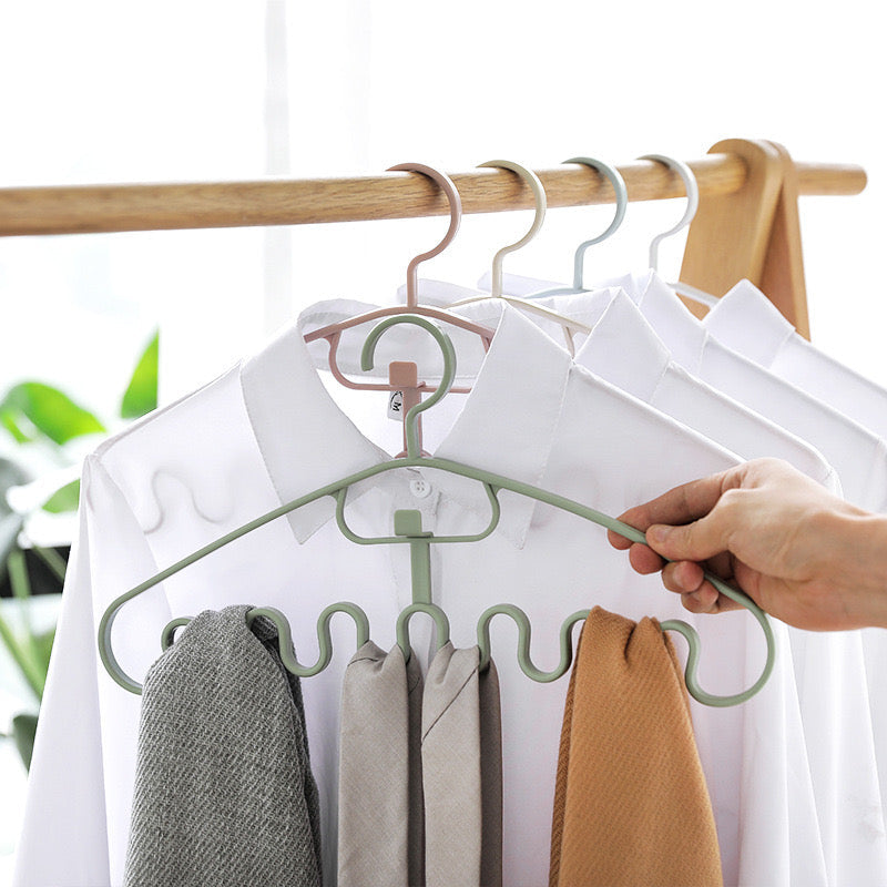 Wave Pattern Stackable Hanger Sturdy Clothes Organizer